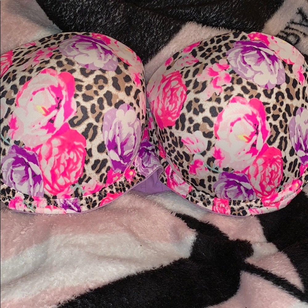 Victoria Secret pink & leopard push up bra 36D.